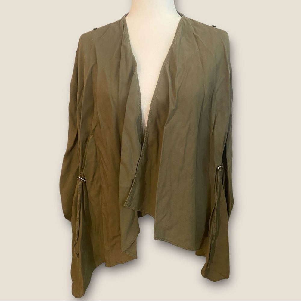 Motherhood Nurse friendly Cardigan Blouse size M.